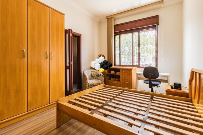 Imagem Casa com 2 Quartos à Venda, 250 m² em Vila Ipiranga - Porto Alegre Imagem Casa com 2 Quartos à Venda, 250 m² em Vila Ipiranga - Porto Alegre
