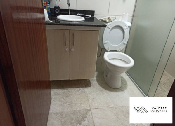 Imagem Casa com 2 Quartos à Venda,  em Vila Pinheiro - Jacareí