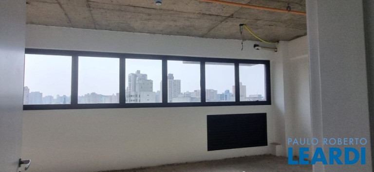 Imagem Sala Comercial à Venda, 36 m² em Vila Assunção - Santo André Imagem Sala Comercial à Venda, 36 m² em Vila Assunção - Santo André
