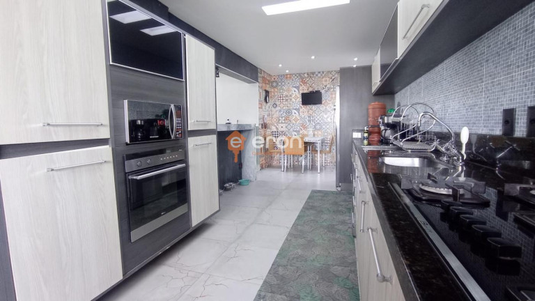 Imagem Apartamento com 3 Quartos à Venda, 158 m²