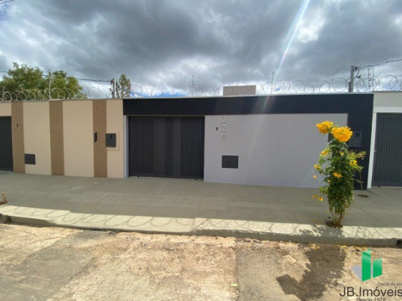 Casa com 3 Quartos à Venda, 75 m² em Ibituruna - Montes Claros