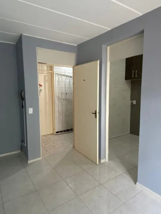 Imagem Imóvel com 1 Quarto à Venda, 41 m² em Vila Nova - Porto Alegre Imagem Imóvel com 1 Quarto à Venda, 41 m² em Vila Nova - Porto Alegre
