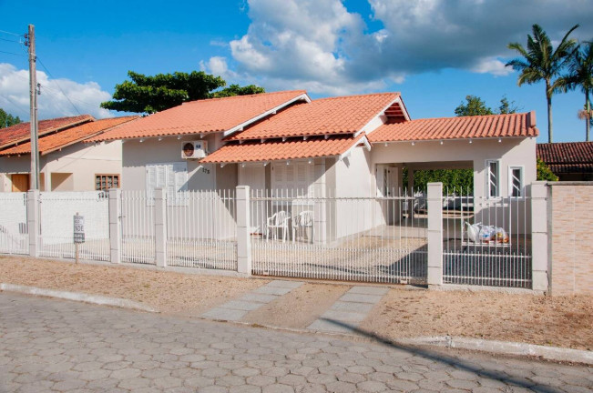 Imagem Casa com 2 Quartos à Venda, 401 m² em Universitário - Tijucas Imagem Casa com 2 Quartos à Venda, 401 m² em Universitário - Tijucas