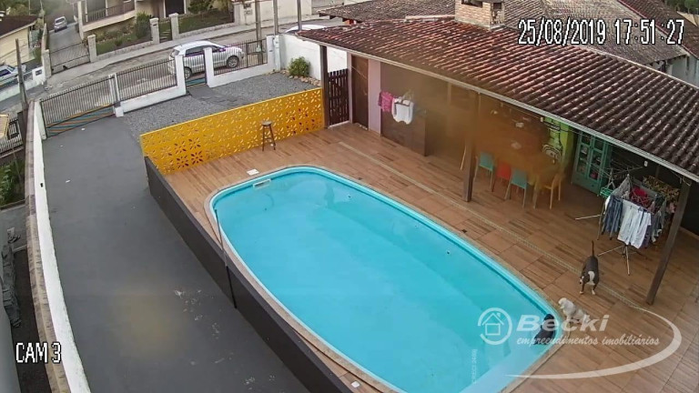 Sobrado com 3 Quartos à Venda, 200 m² em Santa Catarina - Joinville