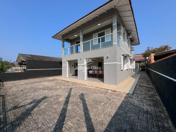 Imagem Sobrado com 5 Quartos à Venda, 211 m² em Barra Do Sai - Itapoá