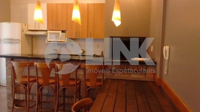 Imagem Apartamento com 3 Quartos à Venda, 194 m² em Auxiliadora - Porto Alegre Imagem Apartamento com 3 Quartos à Venda, 194 m² em Auxiliadora - Porto Alegre