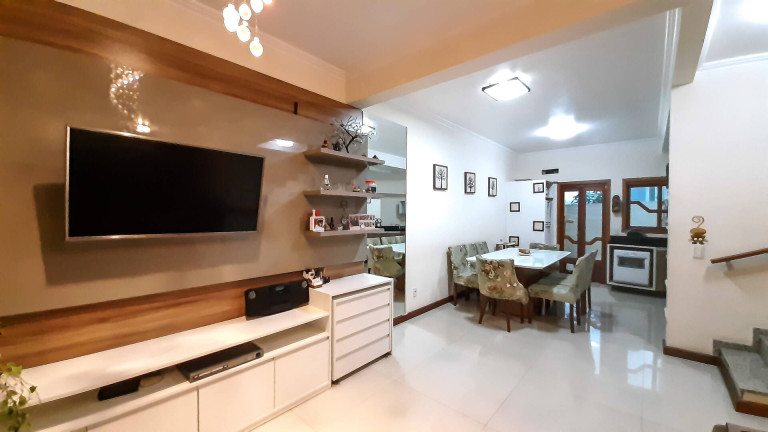 Imagem Sobrado com 3 Quartos à Venda, 172 m² em Nossa Senhora Das Graças - Canoas Imagem Sobrado com 3 Quartos à Venda, 172 m² em Nossa Senhora Das Graças - Canoas