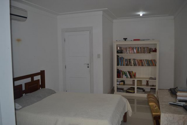 Imagem Casa com 4 Quartos à Venda, 400 m² em Portão - Lauro De Freitas Imagem Casa com 4 Quartos à Venda, 400 m² em Portão - Lauro De Freitas