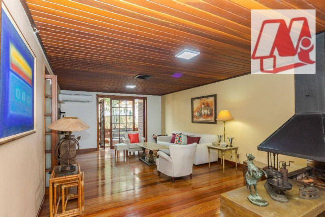 Imagem Casa com 3 Quartos à Venda, 291 m² em Bela Vista - Porto Alegre Imagem Casa com 3 Quartos à Venda, 291 m² em Bela Vista - Porto Alegre