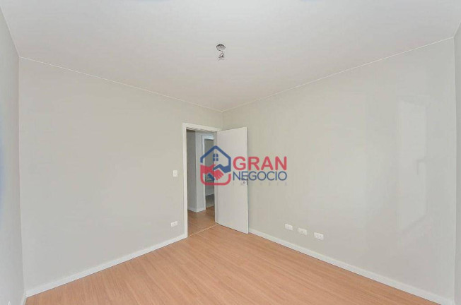 Imagem Sobrado com 3 Quartos à Venda, 121 m² em Xaxim - Curitiba Imagem Sobrado com 3 Quartos à Venda, 121 m² em Xaxim - Curitiba