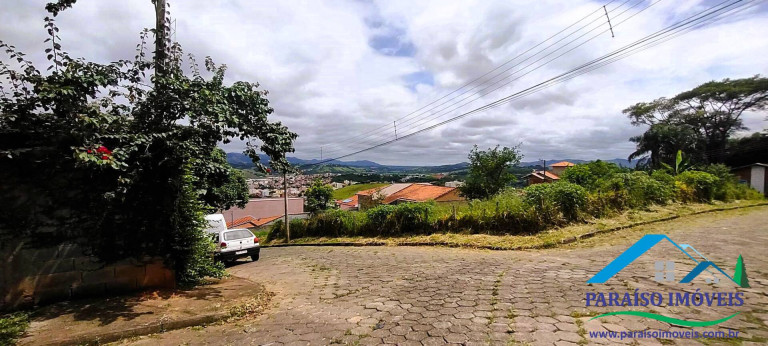 Imagem Casa com 2 Quartos à Venda, 750 m² em Centro - Cambuí