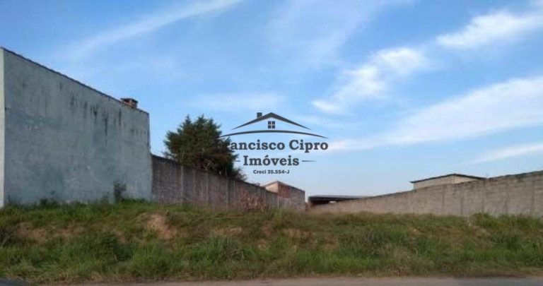 Terreno à Venda, 611 m² em Aterrado - Lorena