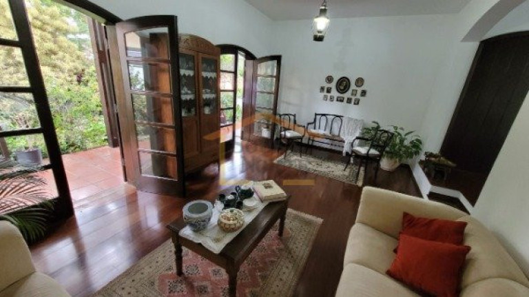 Casa com 3 Quartos à Venda, 495 m² em Vila Rosália - Guarulhos