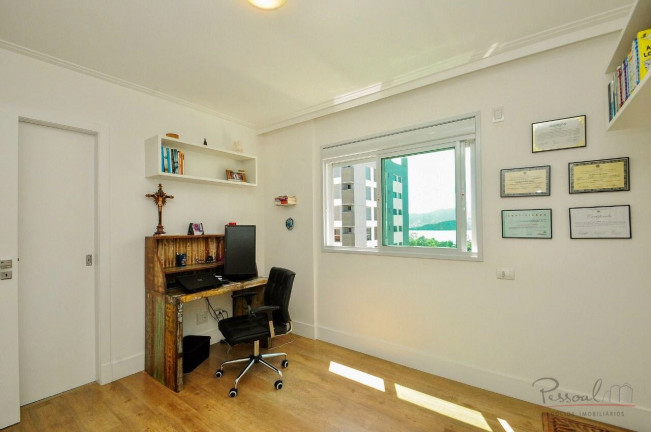 Imagem Apartamento com 3 Quartos à Venda, 280 m² em Agronômica - Florianópolis Imagem Apartamento com 3 Quartos à Venda, 280 m² em Agronômica - Florianópolis