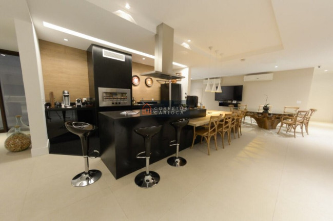 Imagem Casa com 5 Quartos à Venda, 906 m² em Barra Da Tijuca - Rio De Janeiro Imagem Casa com 5 Quartos à Venda, 906 m² em Barra Da Tijuca - Rio De Janeiro