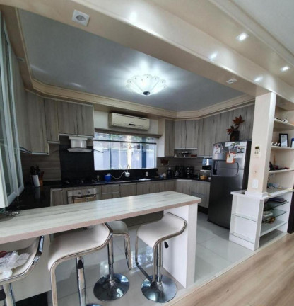 Imagem Casa com 4 Quartos à Venda, 340 m² em Costa E Silva - Joinville