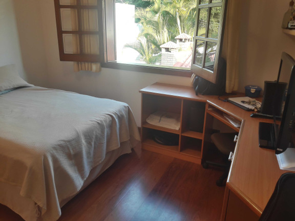 Imagem Casa com 4 Quartos à Venda, 350 m² em Aruã - Mogi Das Cruzes Imagem Casa com 4 Quartos à Venda, 350 m² em Aruã - Mogi Das Cruzes