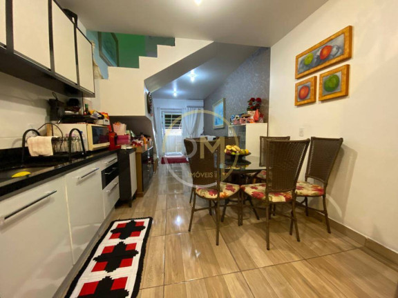 Imagem Sobrado com 2 Quartos à Venda, 72 m² em Areias - Camboriú Imagem Sobrado com 2 Quartos à Venda, 72 m² em Areias - Camboriú