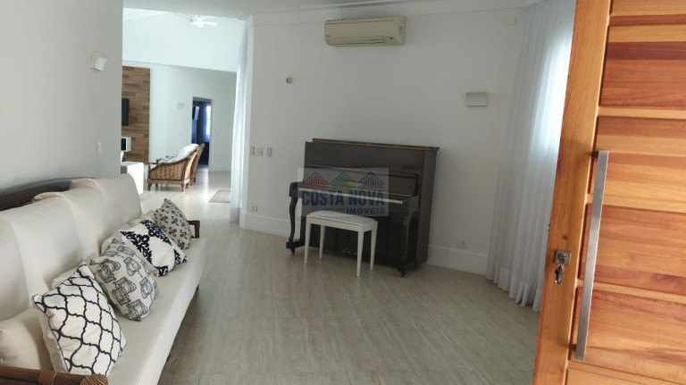 Imagem Casa com 5 Quartos à Venda, 270 m² Imagem Casa com 5 Quartos à Venda, 270 m²