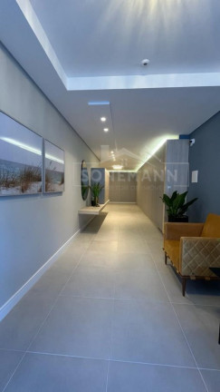 Imagem Apartamento com 2 Quartos à Venda, 61 m² em Coqueiros - Florianópolis