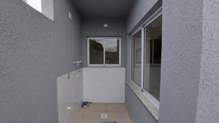 Imagem Casa com 3 Quartos à Venda, 141 m² em Uberaba - Curitiba