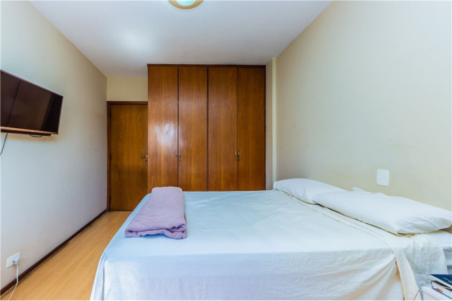 Imagem Imóvel com 3 Quartos à Venda,  em Vila Nova Conceição - São Paulo