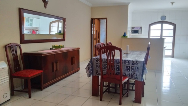 Imagem Casa com 5 Quartos à Venda, em Eldorado - Diadema Imagem Casa com 5 Quartos à Venda, em Eldorado - Diadema