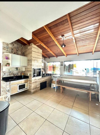 Imagem Casa com 3 Quartos à Venda, 230 m² em Boehmerwald - Joinville Imagem Casa com 3 Quartos à Venda, 230 m² em Boehmerwald - Joinville