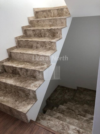 Imagem Sobrado com 3 Quartos à Venda, 230 m² em Nações - Balneário Camboriú Imagem Sobrado com 3 Quartos à Venda, 230 m² em Nações - Balneário Camboriú