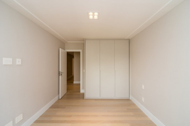 Imagem Imóvel com 3 Quartos à Venda, 212 m² em Vila Nova Conceição - São Paulo Imagem Imóvel com 3 Quartos à Venda, 212 m² em Vila Nova Conceição - São Paulo