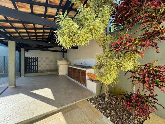 Imagem Sobrado com 3 Quartos à Venda, 460 m² em São Francisco Da Praia - São Sebastião