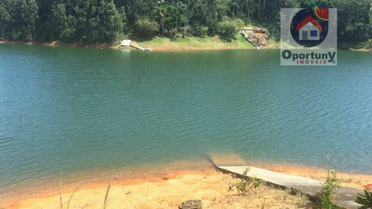 Imagem Imóvel com 3 Quartos à Venda, 5.000 m² em Centro - Igaratá