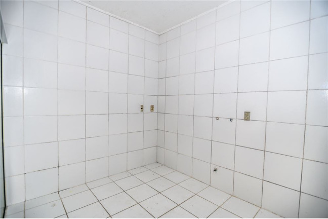 Imagem Casa com 6 Quartos à Venda,  em Passo Da Areia - Porto Alegre