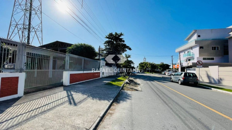 Imagem Casa com 3 Quartos à Venda, 127 m² em Canasvieiras - Florianópolis Imagem Casa com 3 Quartos à Venda, 127 m² em Canasvieiras - Florianópolis