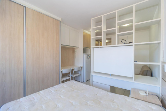 Imagem Apartamento com 1 Quarto para Alugar, 27 m² em Centro - Curitiba Imagem Apartamento com 1 Quarto para Alugar, 27 m² em Centro - Curitiba