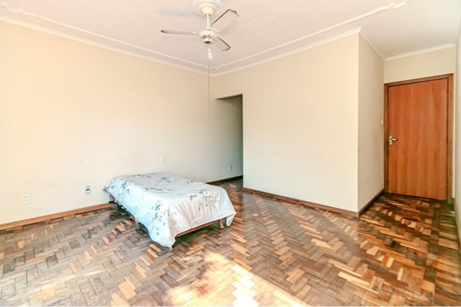 Imagem Casa com 4 Quartos à Venda, 352 m² em Jardim São Pedro - Porto Alegre Imagem Casa com 4 Quartos à Venda, 352 m² em Jardim São Pedro - Porto Alegre