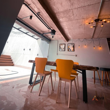 Imagem Casa com 2 Quartos à Venda, 133 m² Imagem Casa com 2 Quartos à Venda, 133 m²