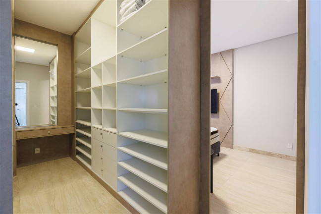 Imagem Casa com 4 Quartos à Venda, 450 m² em Camboriú Imagem Casa com 4 Quartos à Venda, 450 m² em Camboriú