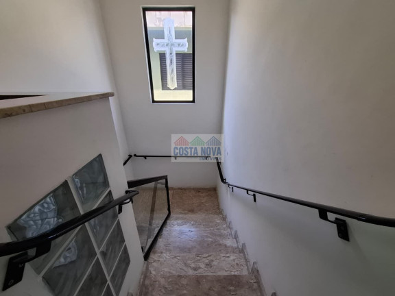 Imagem Casa com 5 Quartos à Venda, 200 m² Imagem Casa com 5 Quartos à Venda, 200 m²