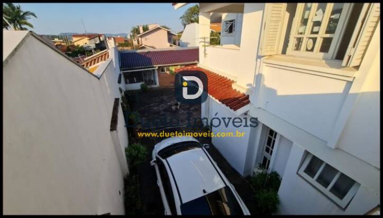 Imagem Casa com 4 Quartos à Venda, 284 m² em Camobi - Santa Maria