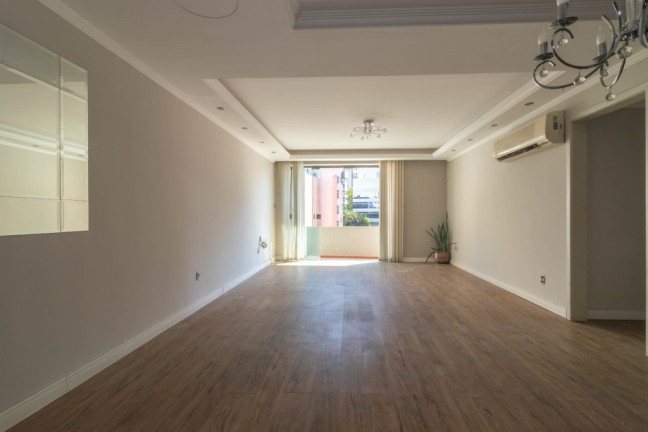 Imagem Imóvel com 3 Quartos à Venda, em Moinhos De Vento - Porto Alegre Imagem Imóvel com 3 Quartos à Venda, em Moinhos De Vento - Porto Alegre