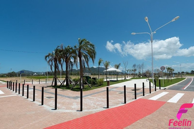 Imagem Casa com 3 Quartos à Venda, 158 m² em Campeche - Florianópolis Imagem Casa com 3 Quartos à Venda, 158 m² em Campeche - Florianópolis