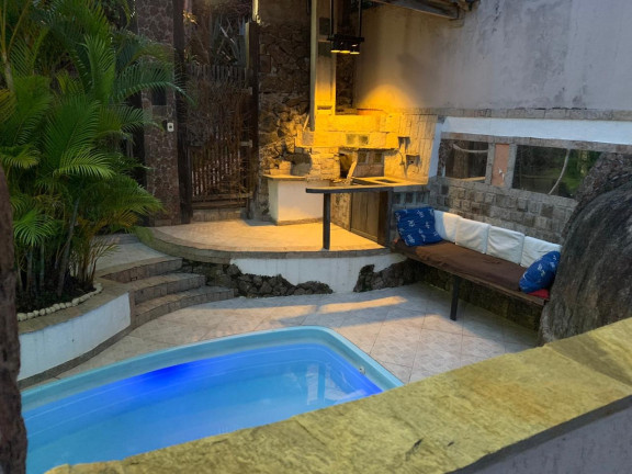 Imagem Casa com 4 Quartos à Venda, 265 m² em Piratininga - Niterói Imagem Casa com 4 Quartos à Venda, 265 m² em Piratininga - Niterói