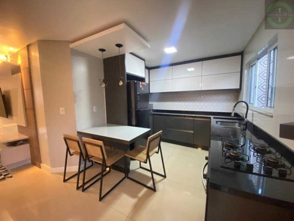 Imagem Sobrado com 3 Quartos à Venda, 189 m² em Oficinas - Ponta Grossa Imagem Sobrado com 3 Quartos à Venda, 189 m² em Oficinas - Ponta Grossa