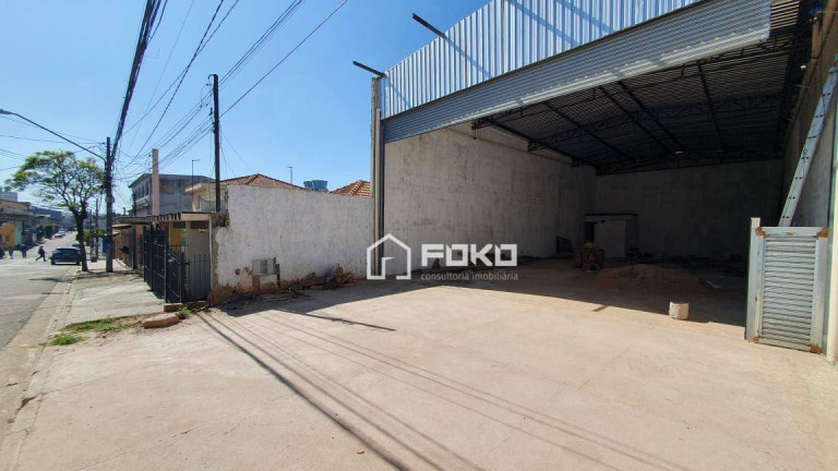 Imagem Galpão à Venda ou Locação, 250 m² em Jardim Santa Bárbara - Guarulhos Imagem Galpão à Venda ou Locação, 250 m² em Jardim Santa Bárbara - Guarulhos