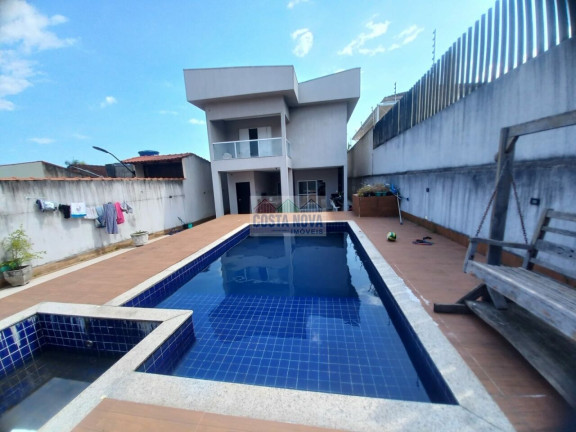 Imagem Casa com 3 Quartos à Venda, 300 m²
