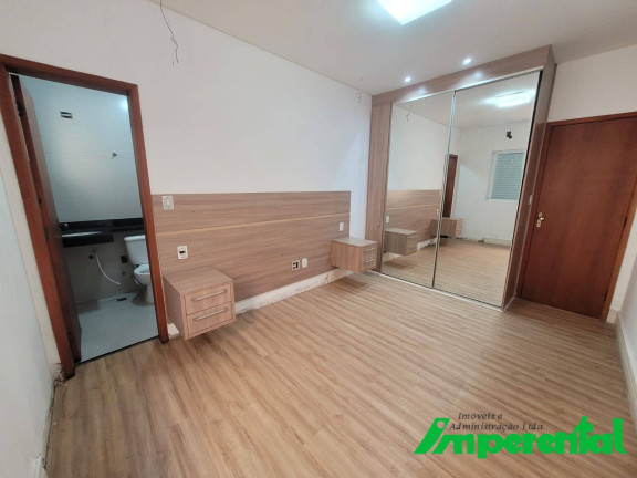 Imagem Casa com 3 Quartos à Venda, 160 m² em Estuário - Santos