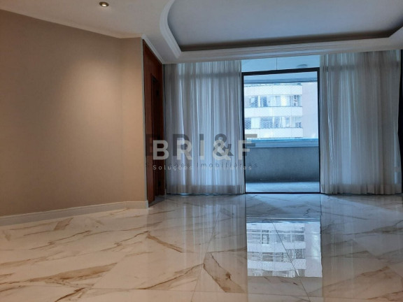 Apartamento com 4 Quartos para Alugar, 125 m² em Moema - São Paulo