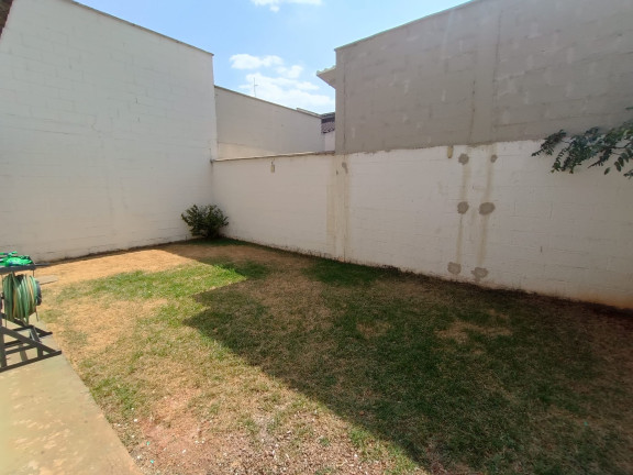 Imagem Imóvel com 
            	3             Quartos à Venda, 105 m² em 
            	Sitios Santa Luzia             - 
            	Aparecida De Goiania            