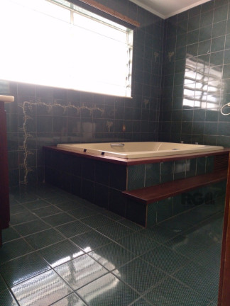 Imagem Casa com 3 Quartos à Venda, 242 m² em Santana - Porto Alegre Imagem Casa com 3 Quartos à Venda, 242 m² em Santana - Porto Alegre